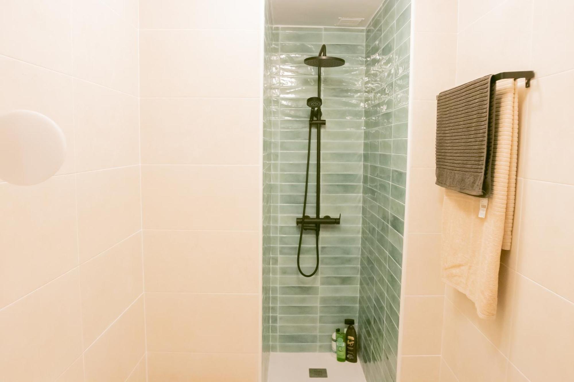 Peaceful Central Apartment مالقة المظهر الخارجي الصورة