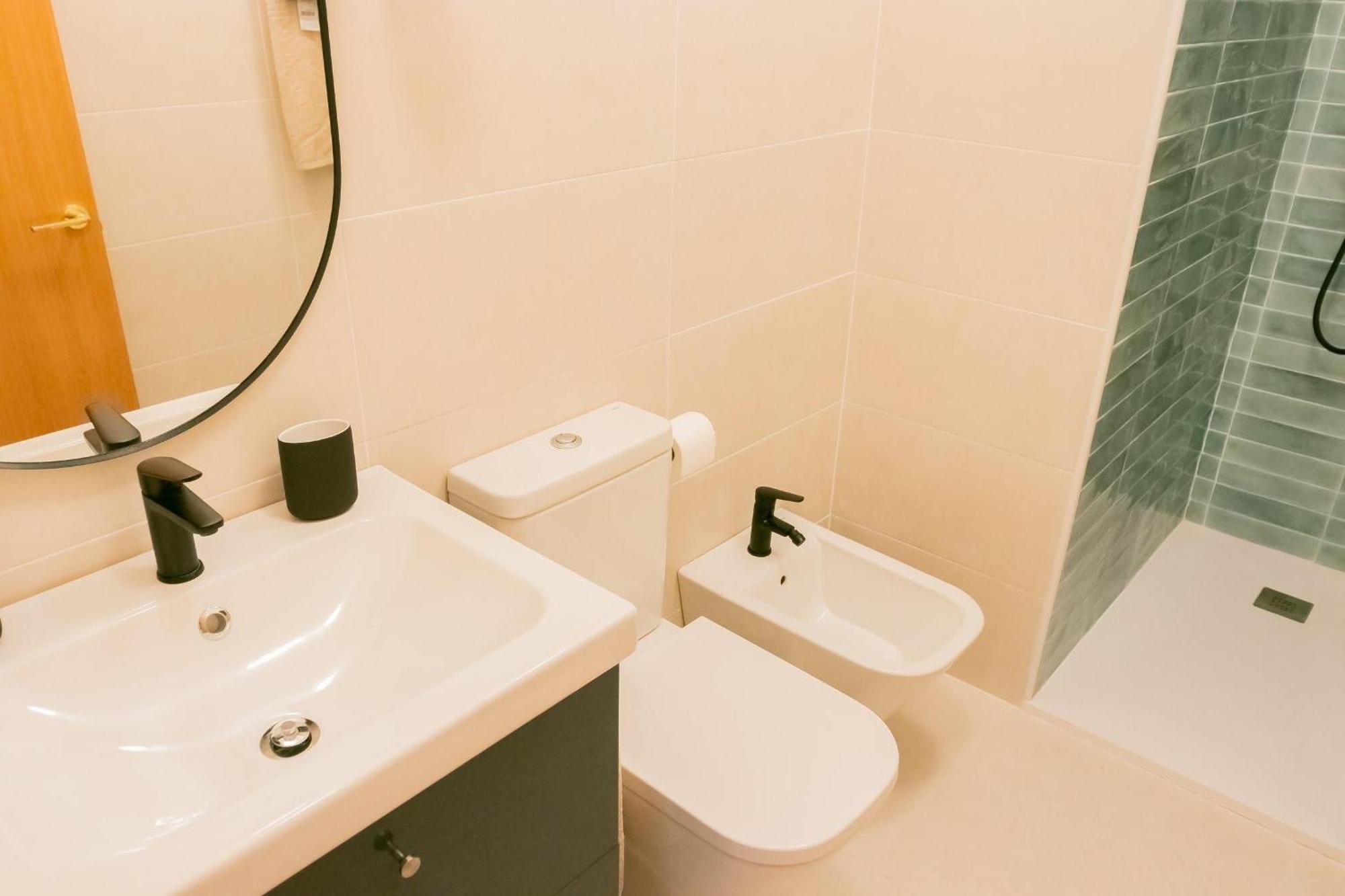 Peaceful Central Apartment مالقة المظهر الخارجي الصورة