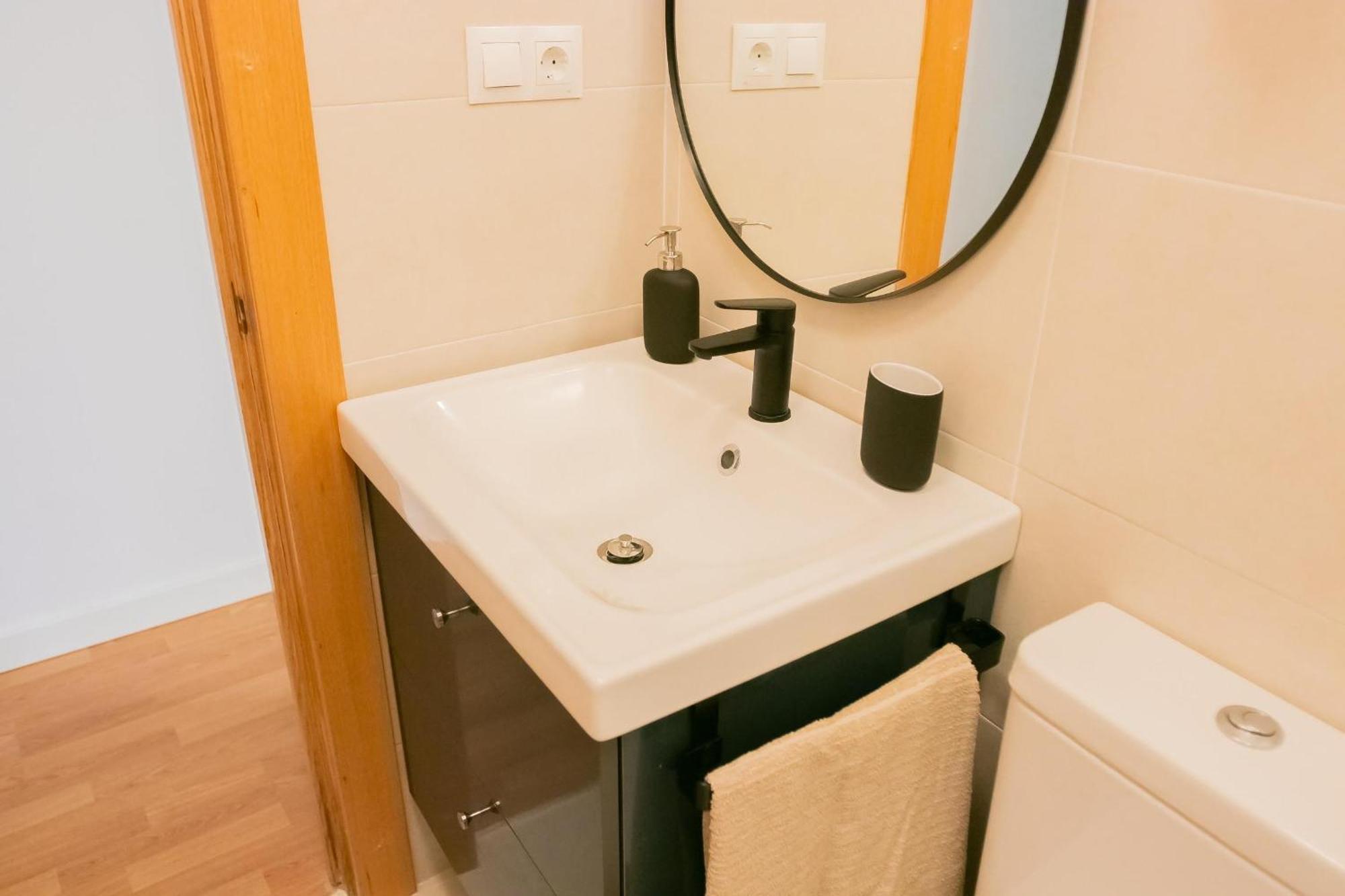 Peaceful Central Apartment مالقة المظهر الخارجي الصورة